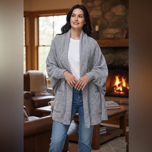 525 Women’s Cozy Cape L/XL Light Heather Grey NWT
